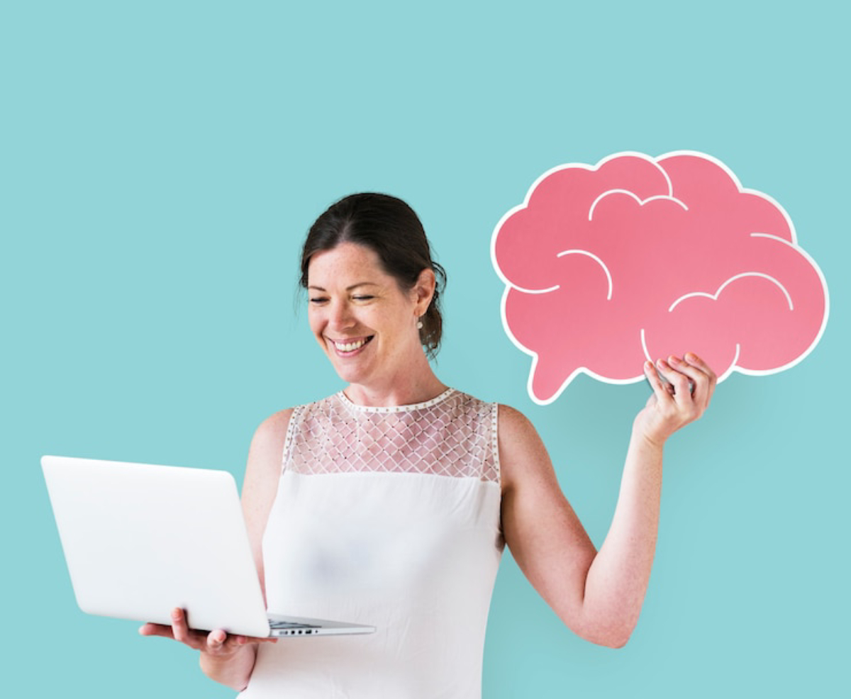 A woman in a white top holds a laptop in one hand and a large pink speech bubble shaped like a brain in the other, against a turquoise background.